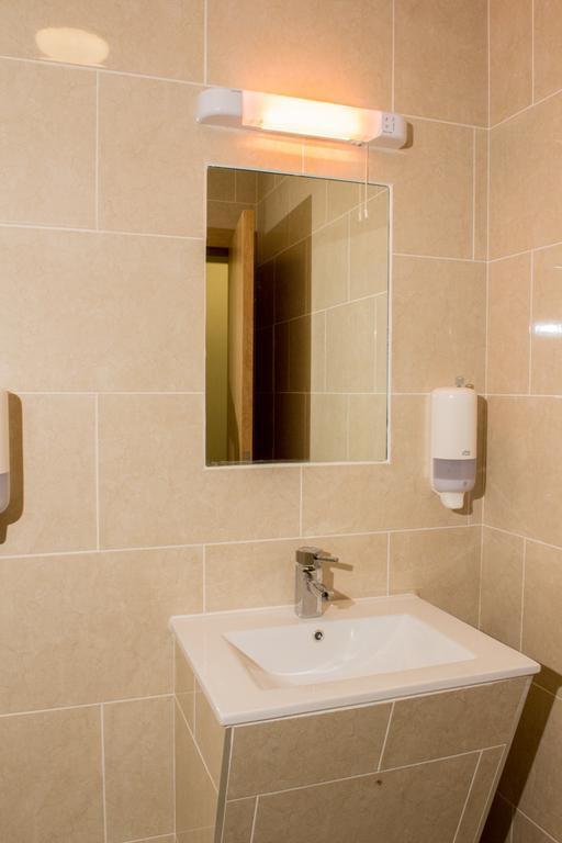 Savoy Hostel Galway City Centre الغرفة الصورة